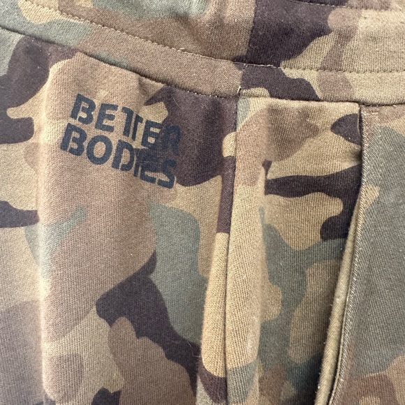 Better Bodies Bronx Cargo Sweat Pant Size L Green Camo - Picture 4 of 5